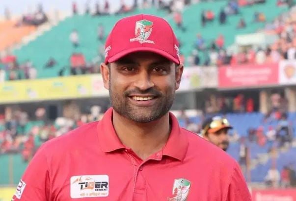Tamim faster than de Villiers to reach 8000 runs in T20s