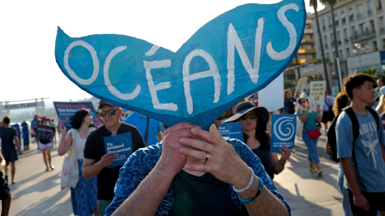 Leaders warn race for minerals could turn seabed into 'wild west'
